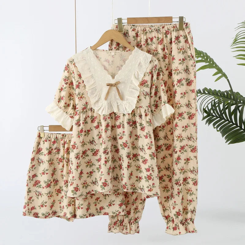 Dantel Detaylı Kısa Pijama Takımı (3 Parça)