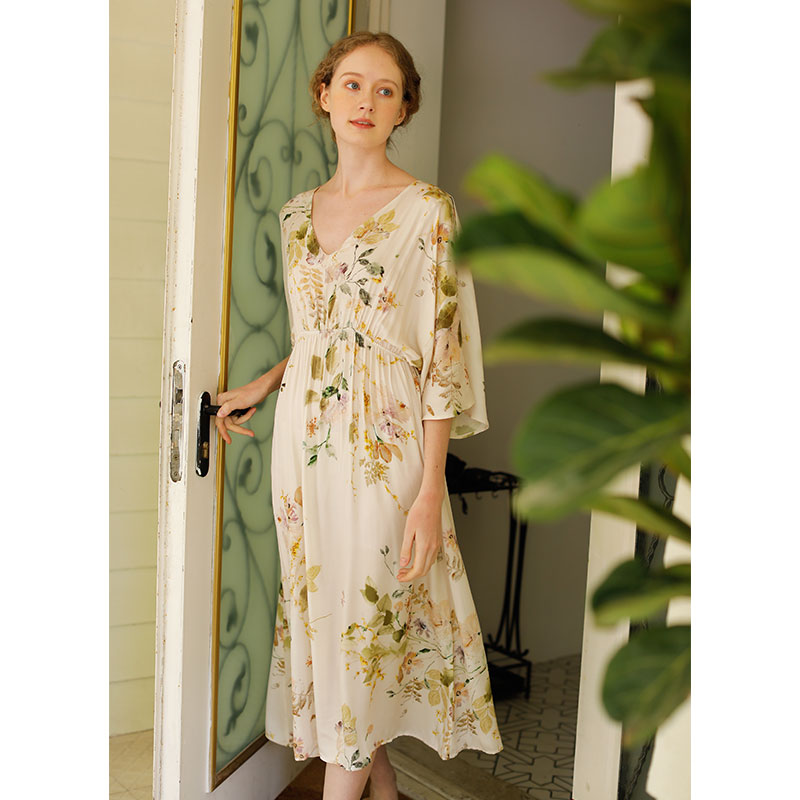 Rose Print Long Sleeve V-Neck Nightdress
