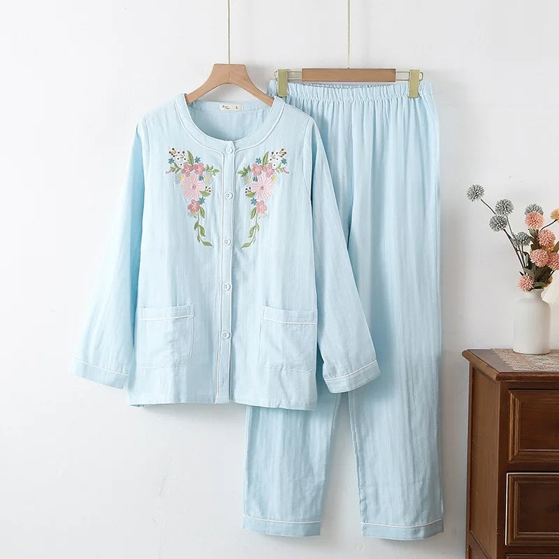 Çiçek İşlemeli Günlük Set