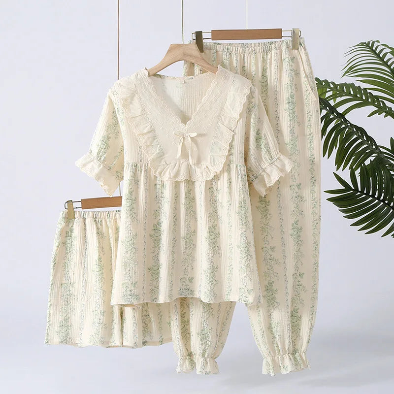 Dantel Detaylı Kısa Pijama Takımı (3 Parça)