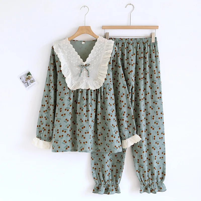 Tatlı Dantel Detaylı Günlük Takım