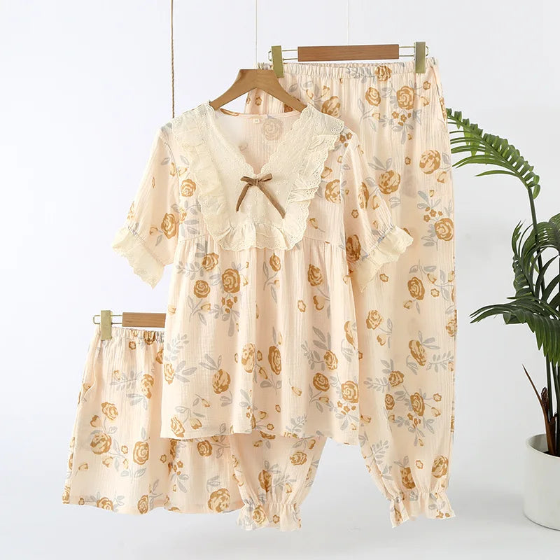 Dantel Detaylı Kısa Pijama Takımı (3 Parça)