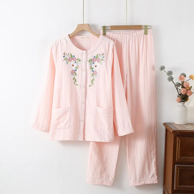 Çiçek İşlemeli Günlük Set