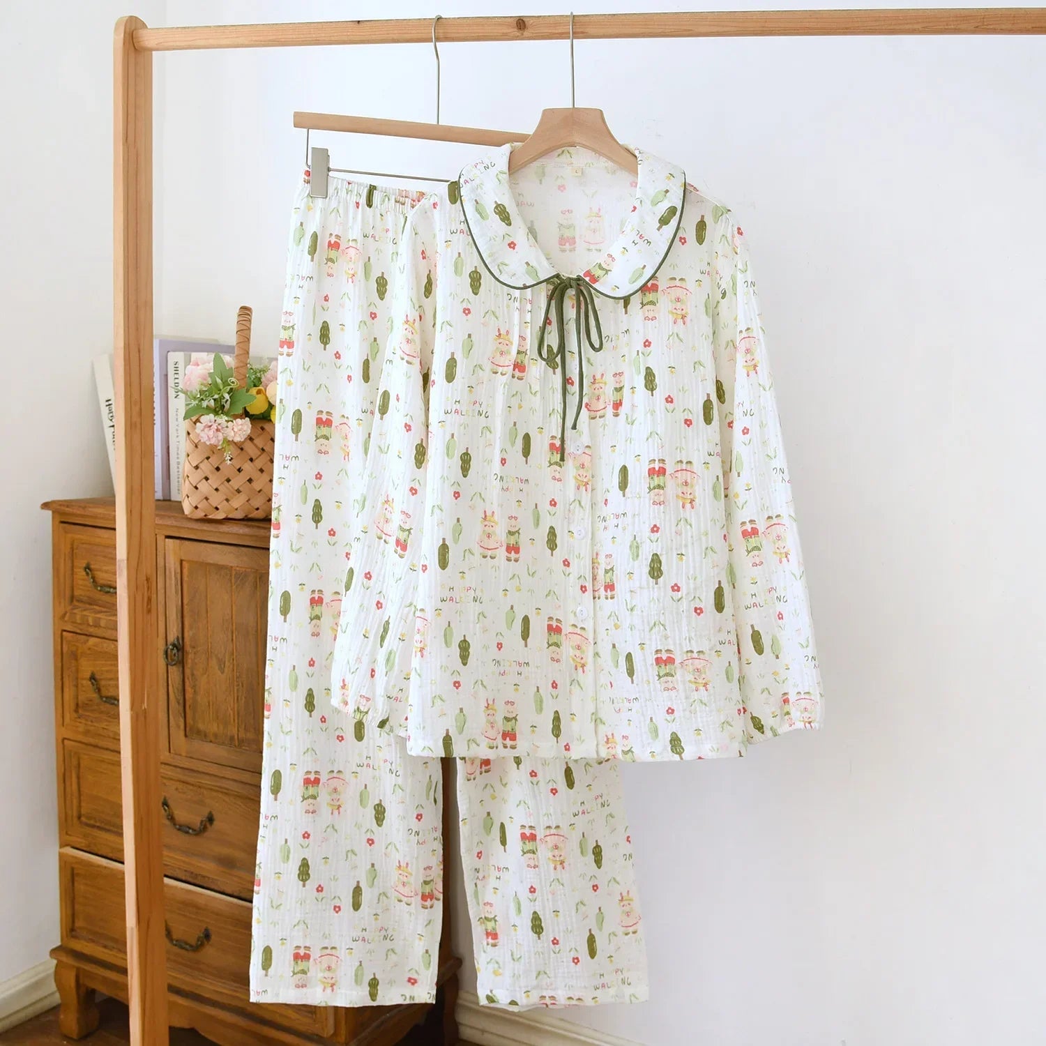 Fiyonk Detaylı Desenli Pijama Takımı